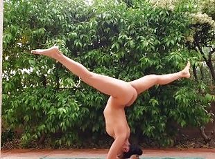 Elke nackt-yoga Blog